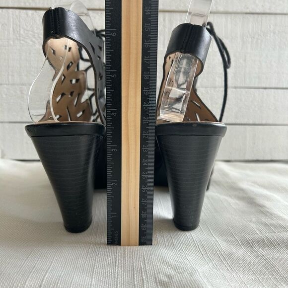 CL by Chinese Laundry Way-015 Black Preforated Lace Up Block Heel 8.5 - Picture 4 of 9